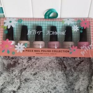 Betsey Johnson Nail Polish Set 💅💅💅💅